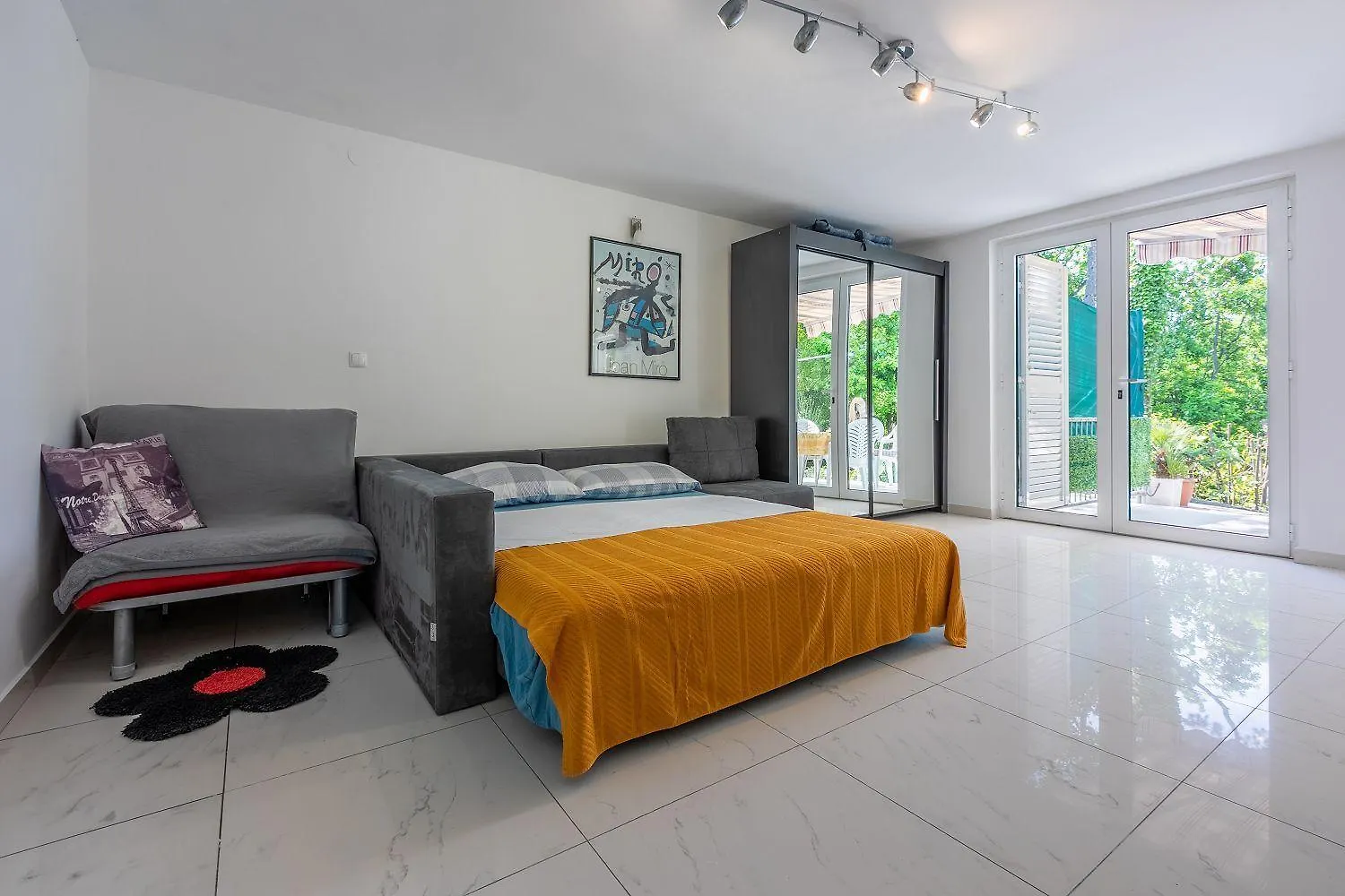 Beeindruckendes Apartment Direkt Am Strand Mit Privater Terrasse, Privatparkplatz, Wifi, Grill Crikvenica Croatia