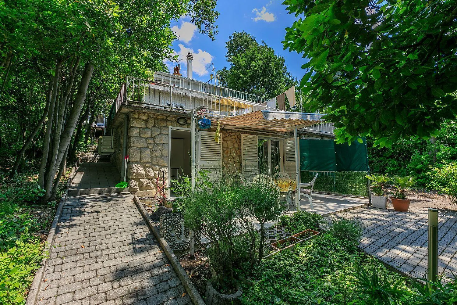 Beeindruckendes Apartment Direkt Am Strand Mit Privater Terrasse, Privatparkplatz, Wifi, Grill Crikvenica